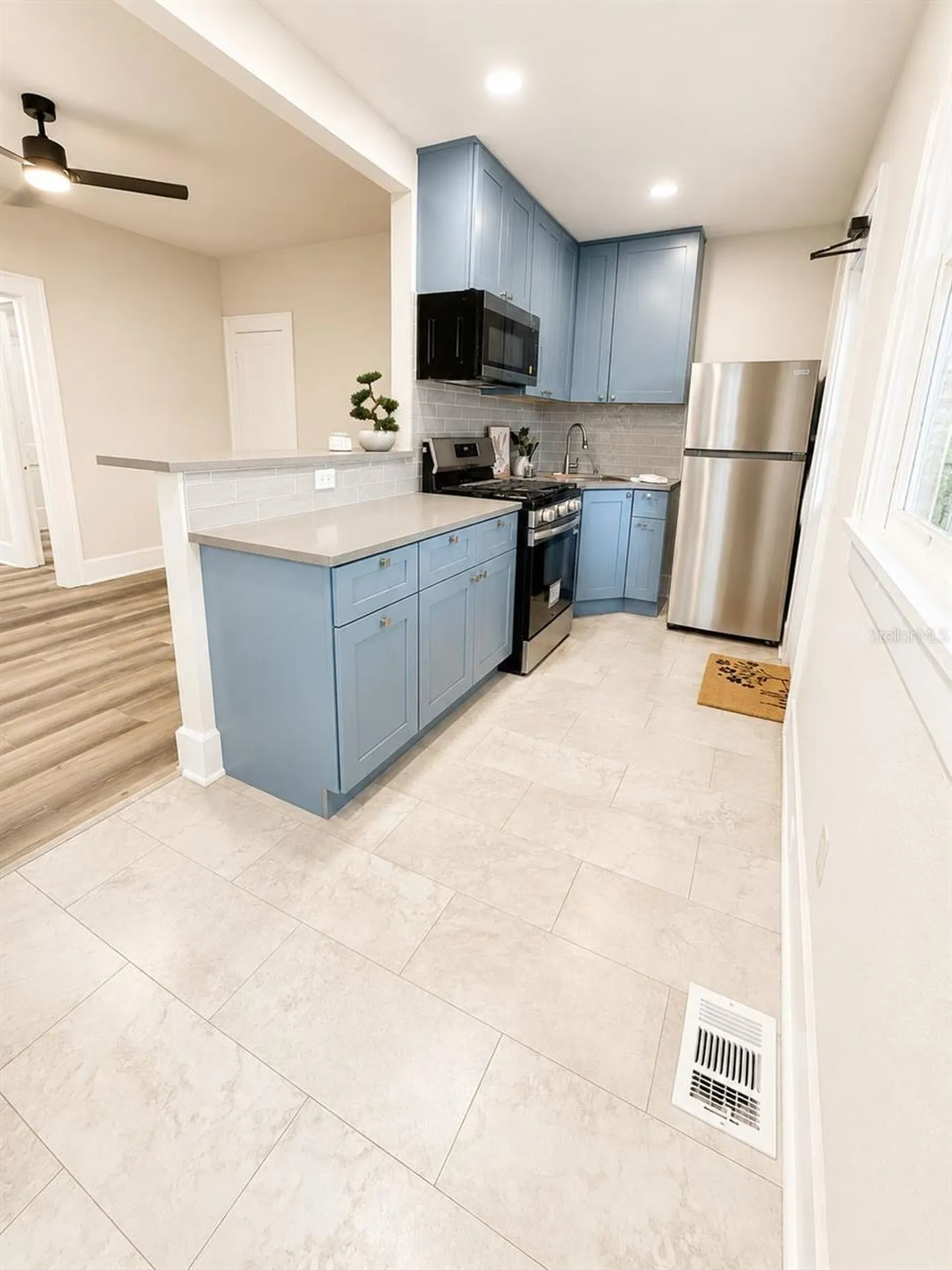 824 6th Street N St Petersburg FL 33701