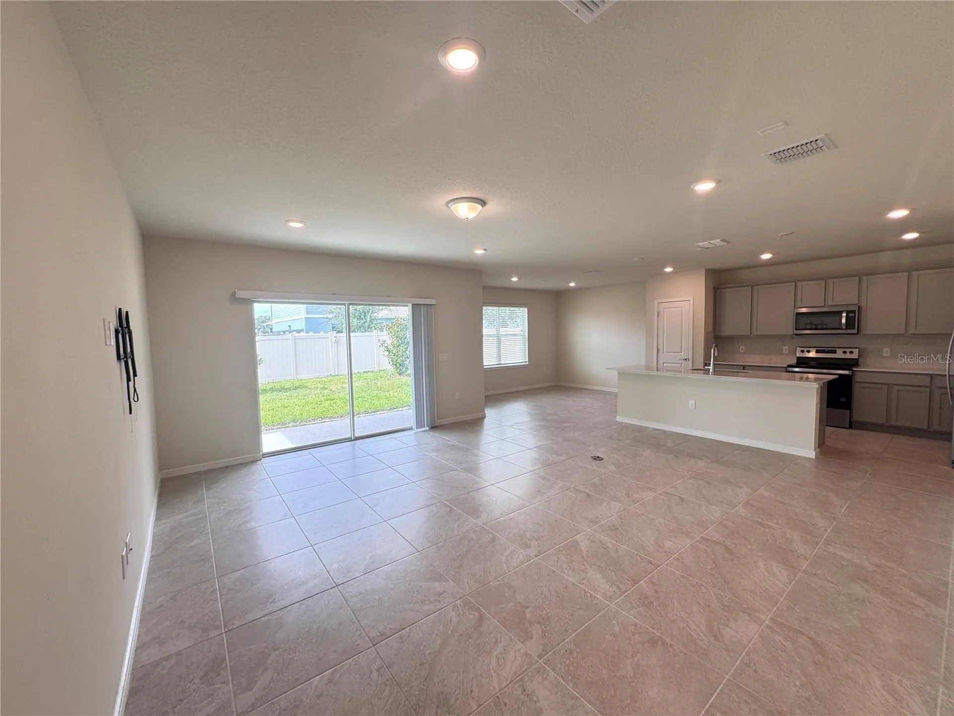 2003 Alluring Lane Davenport FL 33896