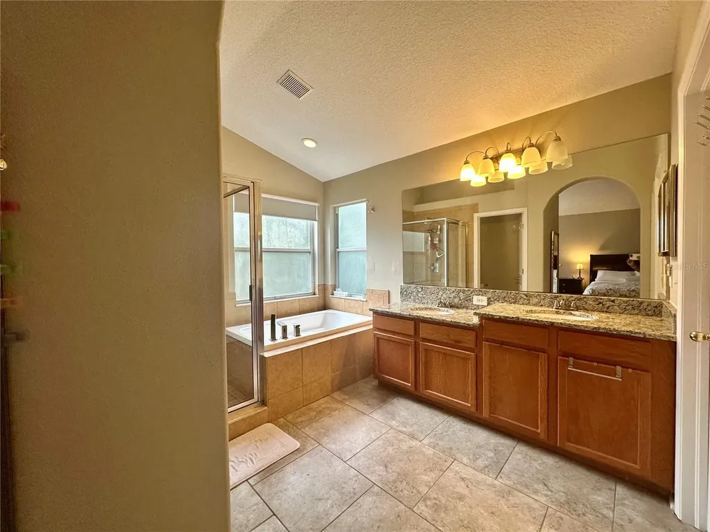 12014 Deacons Croft Lane Tampa FL 33626