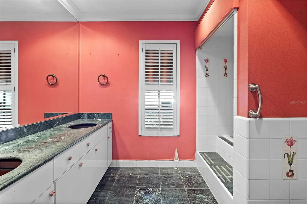 207 S Sherrill Street Tampa FL 33609