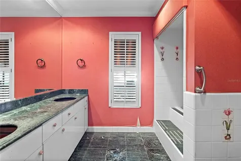 207 S Sherrill Street Tampa FL 33609