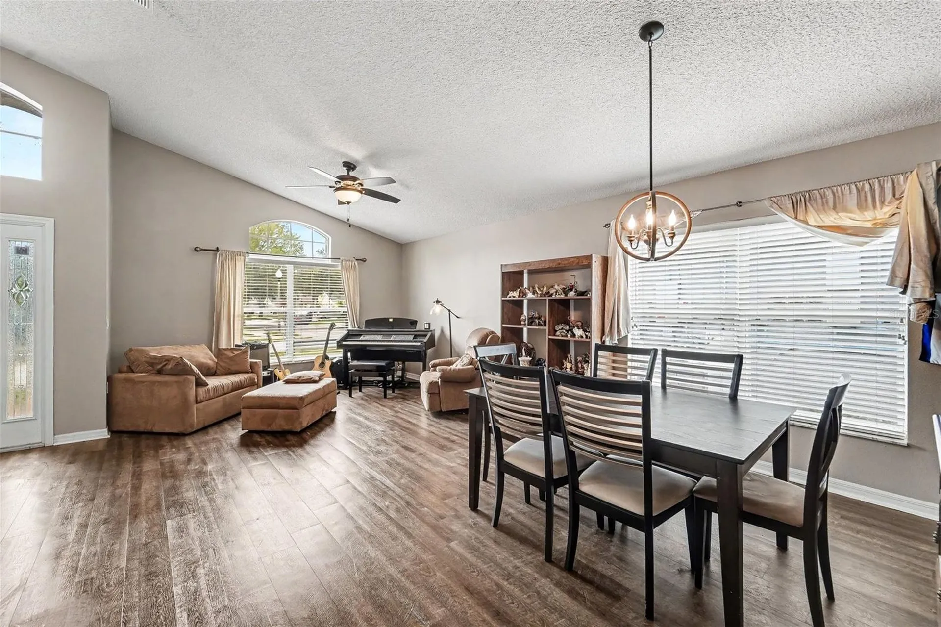 8376 Lake Amhurst Trail Orlando FL 32829