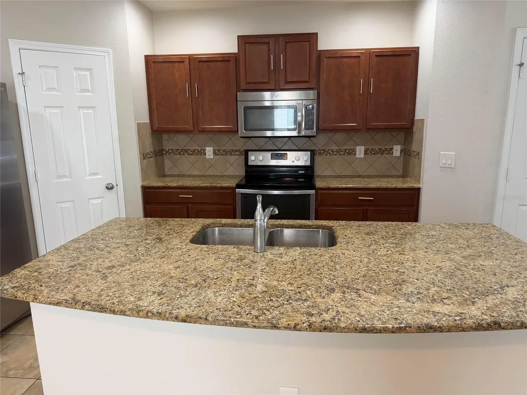 4723 Somerset Hill Lane Riverview FL 33578