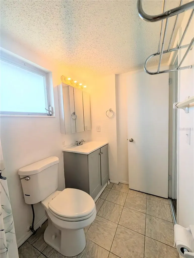 4129 Lake Bayshore Drive Bradenton FL 34205