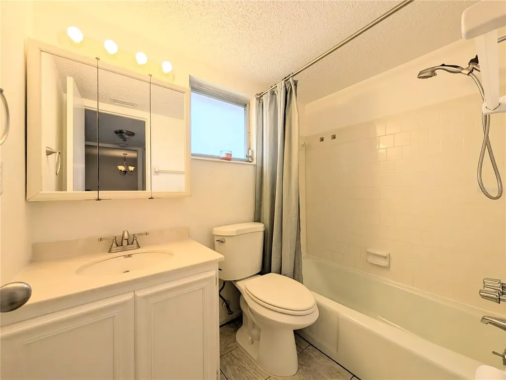4129 Lake Bayshore Drive Bradenton FL 34205