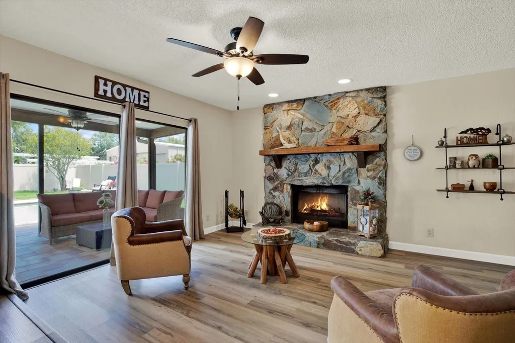 7363 Rosetree Place E Seminole FL 33772