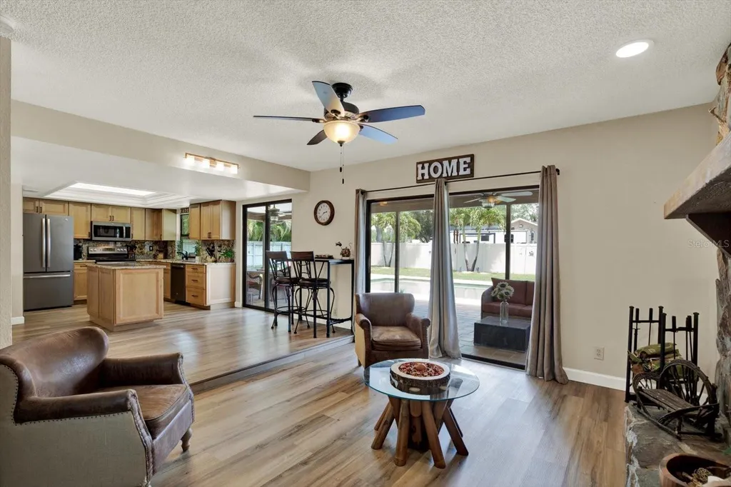 7363 Rosetree Place E Seminole FL 33772