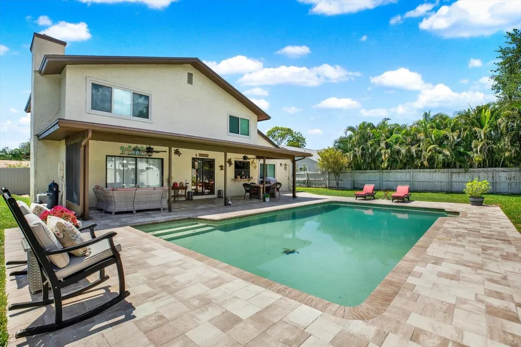 7363 Rosetree Place E Seminole FL 33772