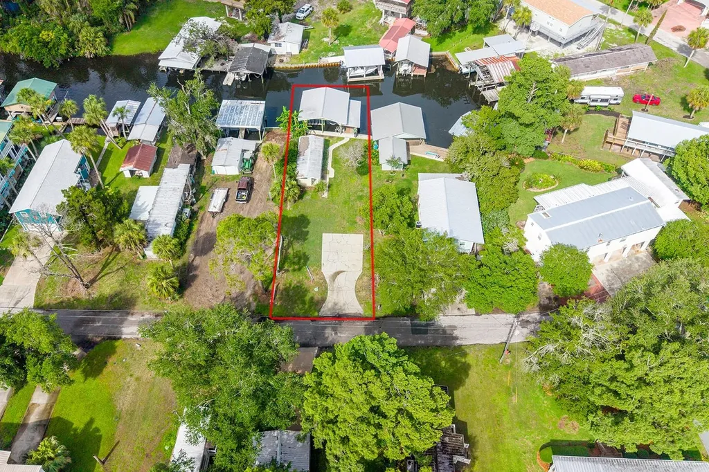 192 SE 241st Street Suwannee FL 32692