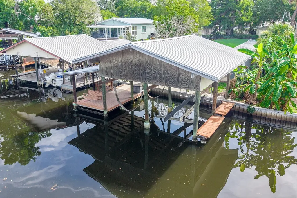 192 SE 241st Street Suwannee FL 32692