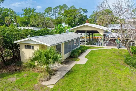192 SE 241st Street Suwannee FL 32692