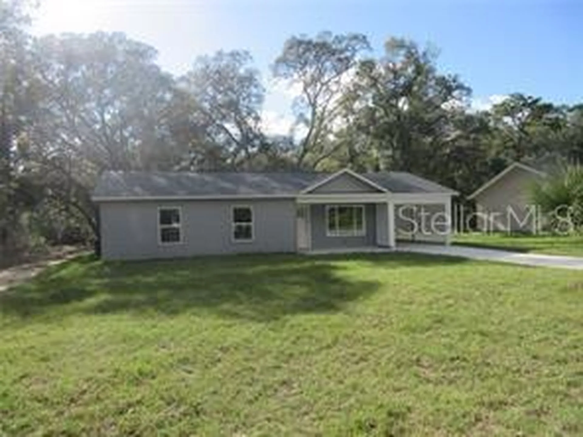 5925 SE 170th Court Ocklawaha FL 32179