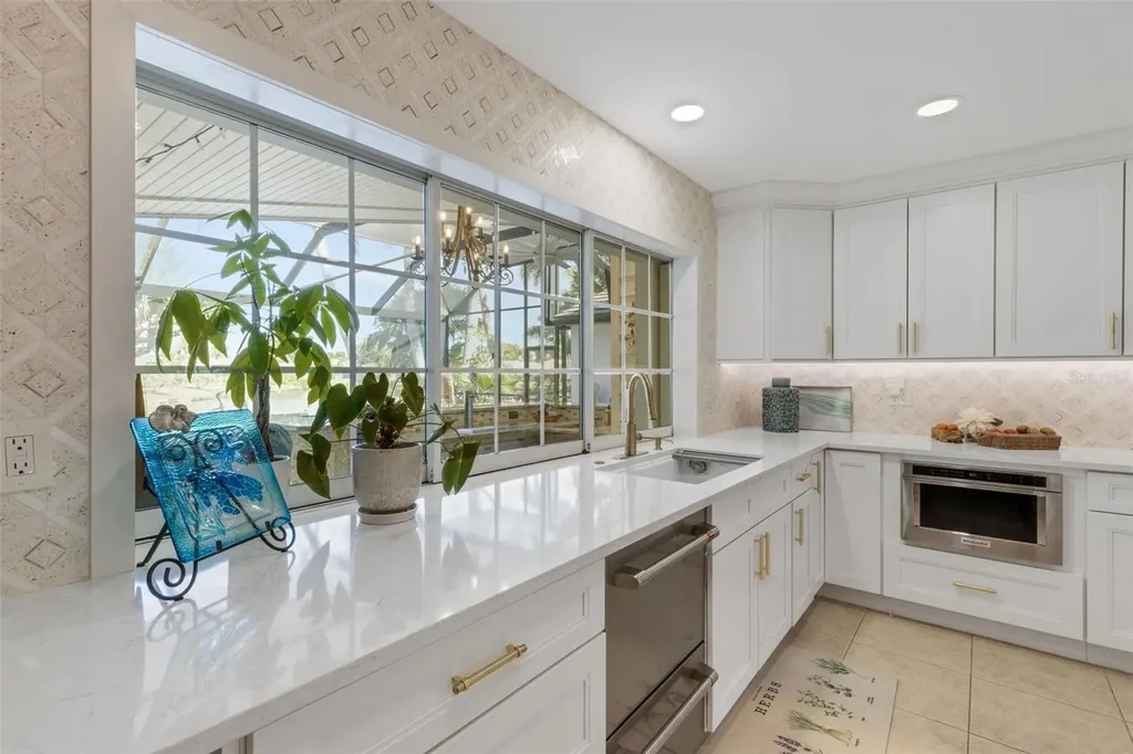 5679 Country Lakes Drive Sarasota FL 34243