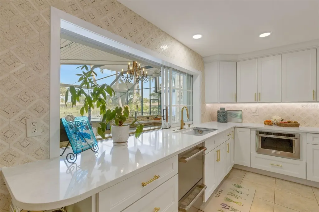 5679 Country Lakes Drive Sarasota FL 34243