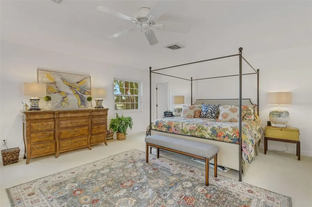 5679 Country Lakes Drive Sarasota FL 34243