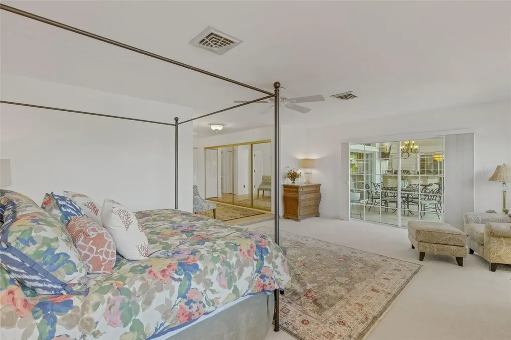 5679 Country Lakes Drive Sarasota FL 34243