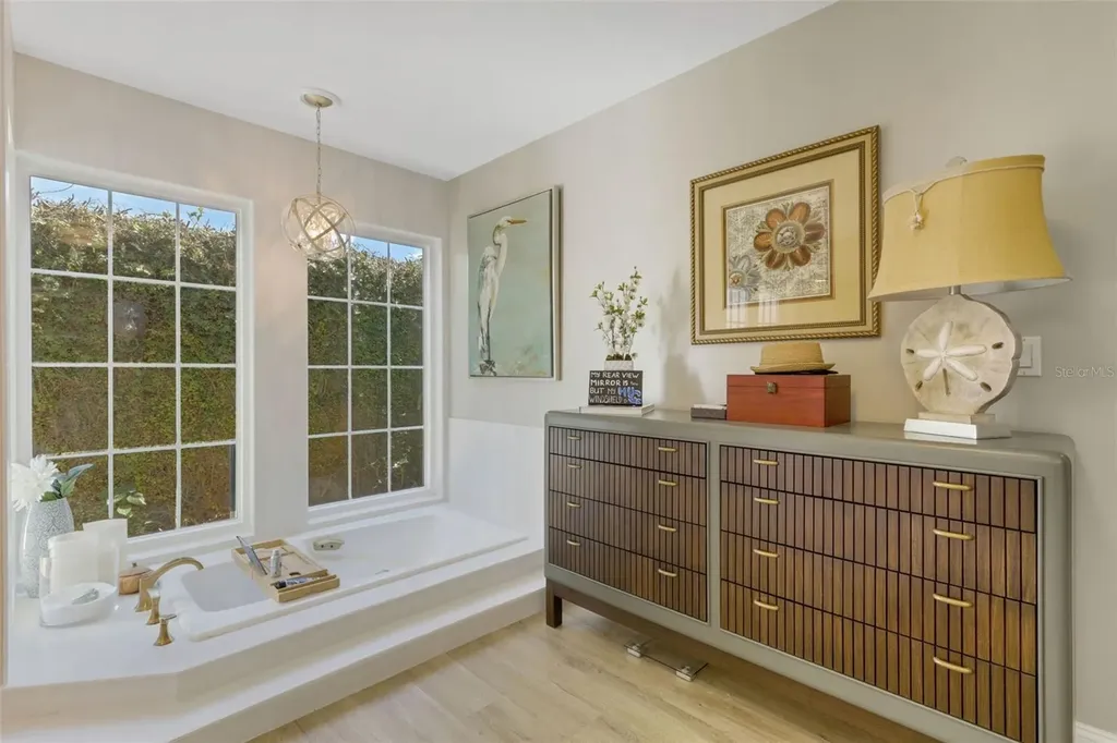 5679 Country Lakes Drive Sarasota FL 34243