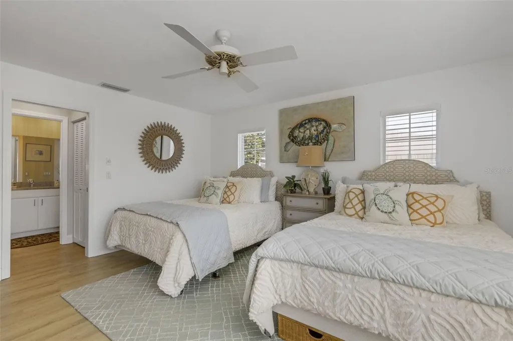 5679 Country Lakes Drive Sarasota FL 34243