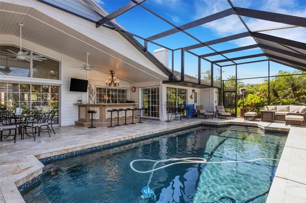5679 Country Lakes Drive Sarasota FL 34243
