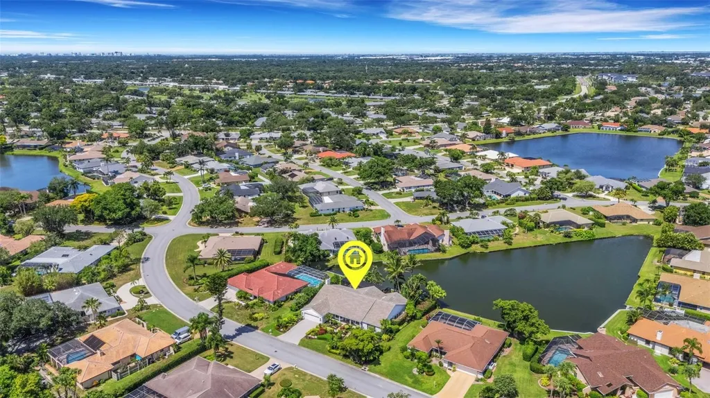 5679 Country Lakes Drive Sarasota FL 34243