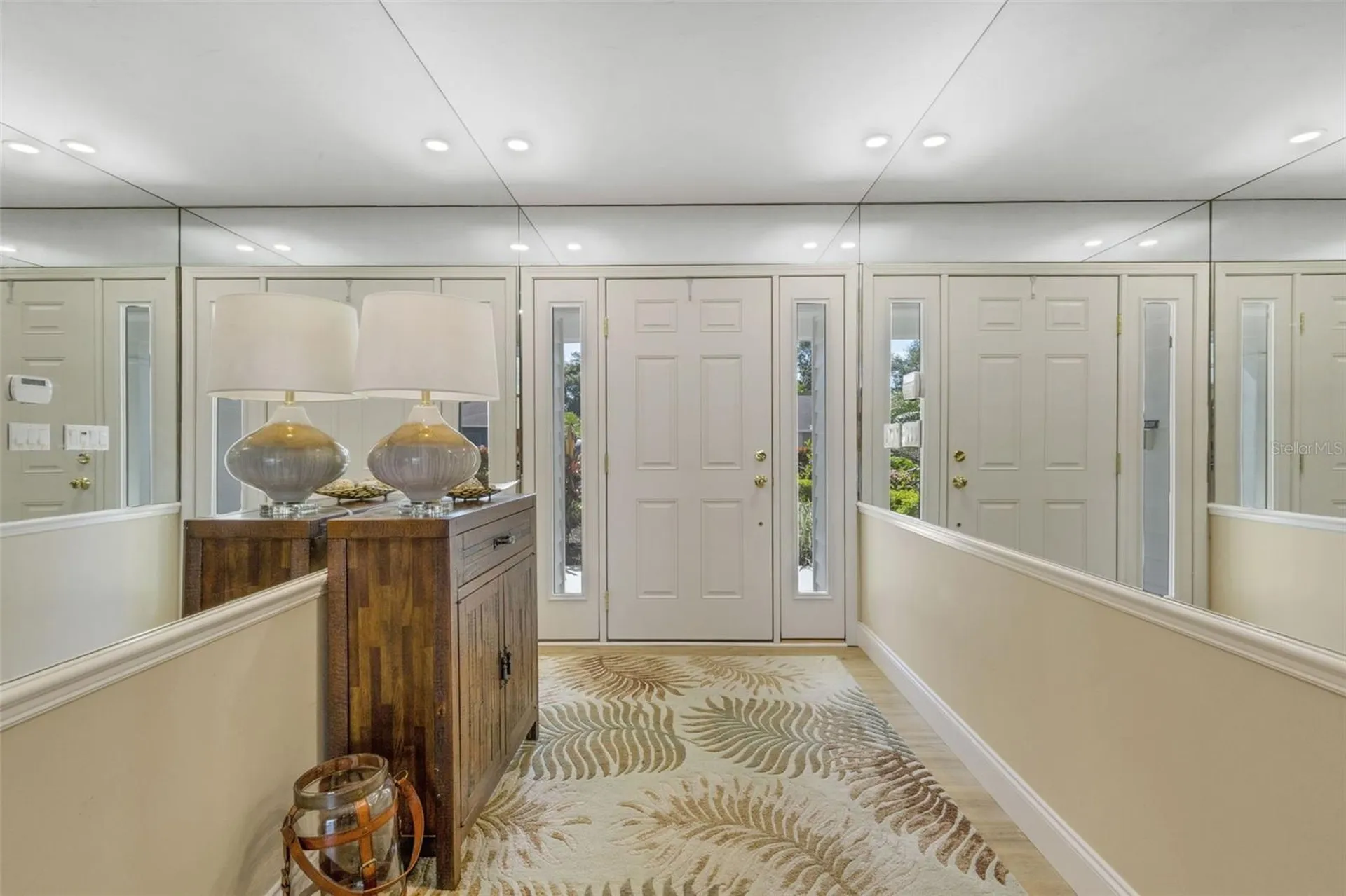 5679 Country Lakes Drive Sarasota FL 34243