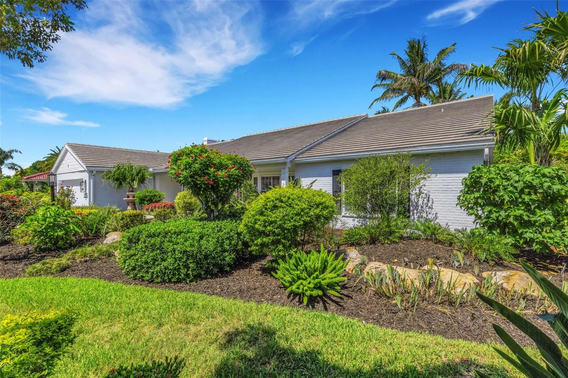 5679 Country Lakes Drive Sarasota FL 34243