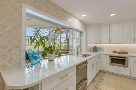 5679 Country Lakes Drive Sarasota FL 34243