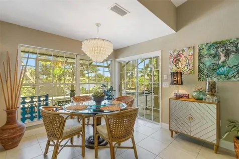 5679 Country Lakes Drive Sarasota FL 34243