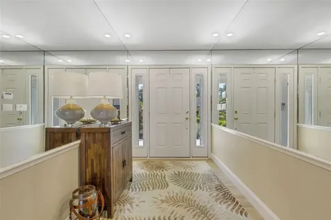 5679 Country Lakes Drive Sarasota FL 34243