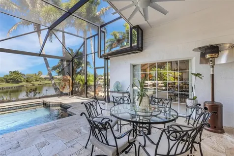 5679 Country Lakes Drive Sarasota FL 34243