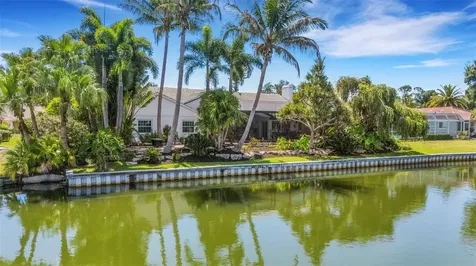 5679 Country Lakes Drive Sarasota FL 34243