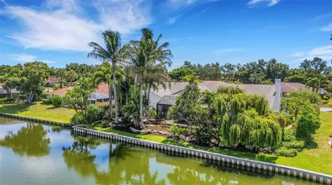 5679 Country Lakes Drive Sarasota FL 34243