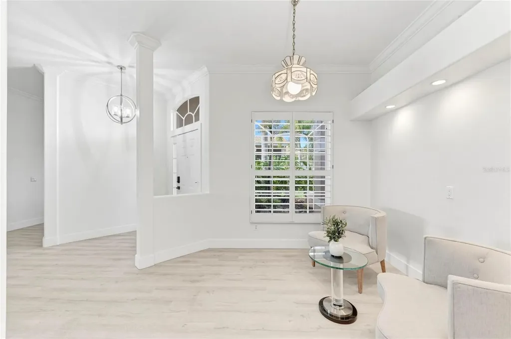 9532 Forest Hills Circle Sarasota FL 34238