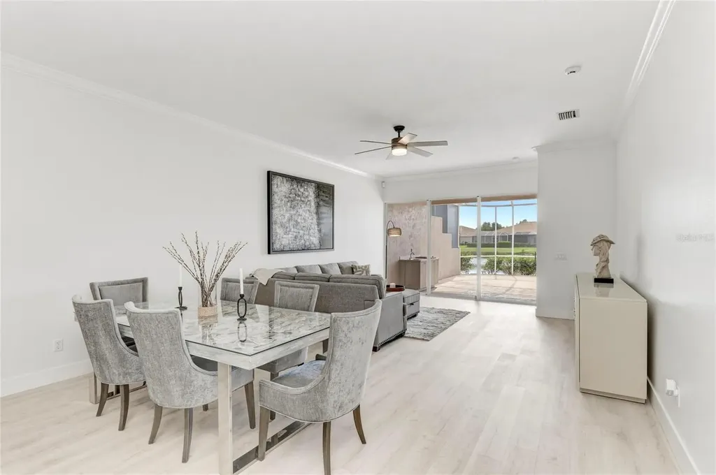 9532 Forest Hills Circle Sarasota FL 34238
