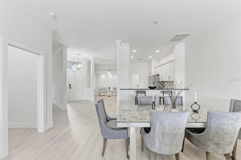 9532 Forest Hills Circle Sarasota FL 34238