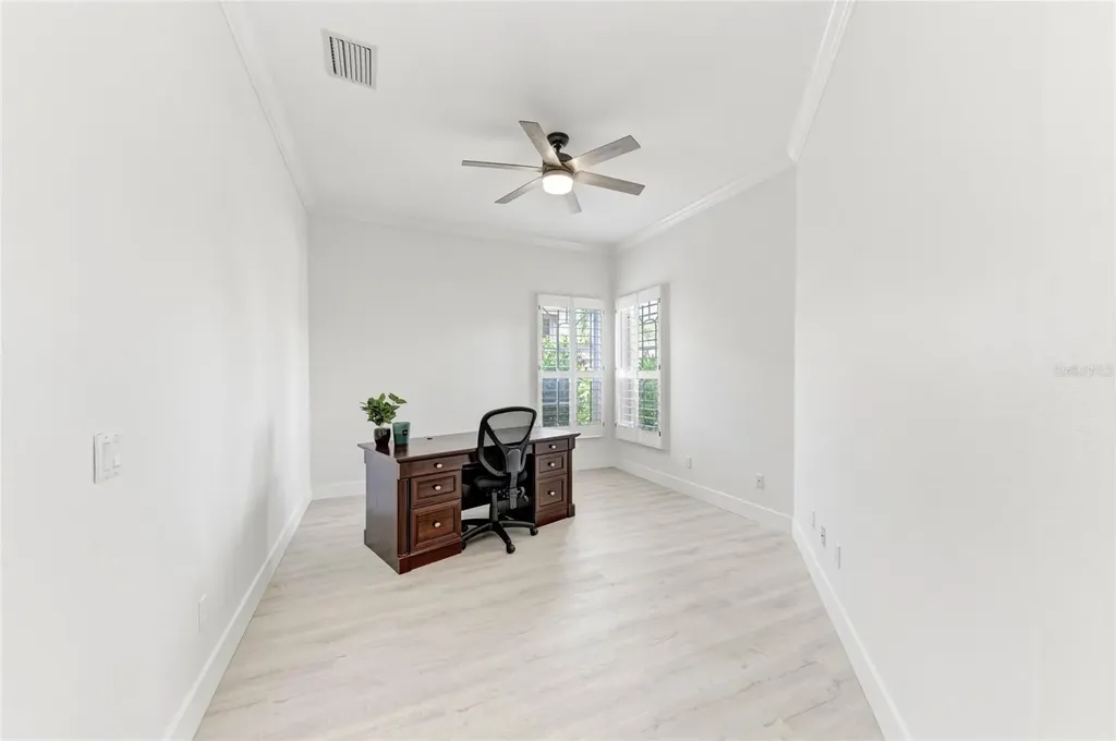 9532 Forest Hills Circle Sarasota FL 34238
