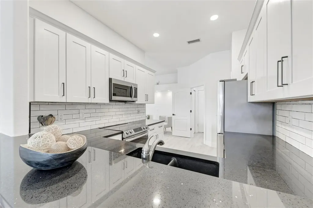 9532 Forest Hills Circle Sarasota FL 34238