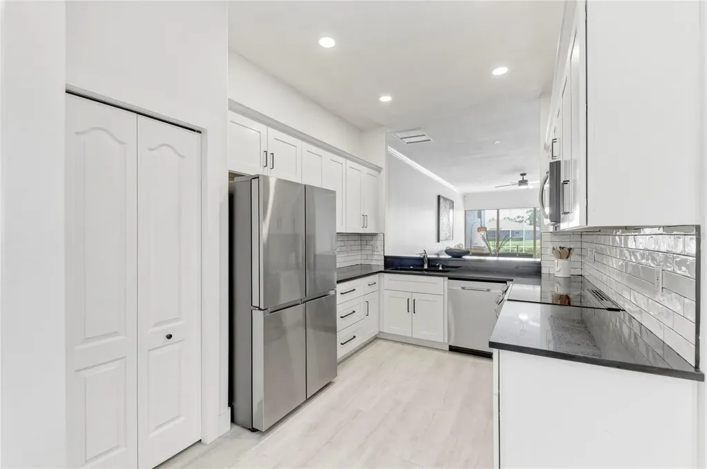 9532 Forest Hills Circle Sarasota FL 34238