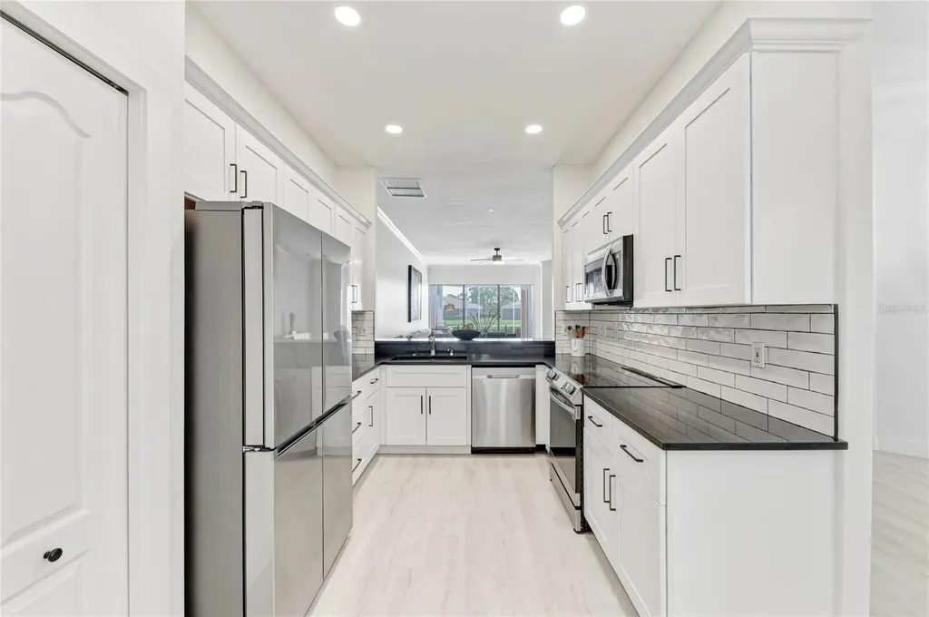 9532 Forest Hills Circle Sarasota FL 34238