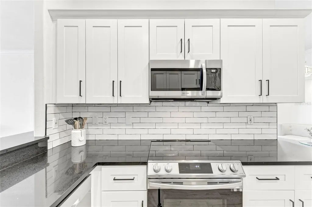 9532 Forest Hills Circle Sarasota FL 34238
