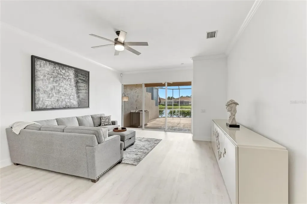 9532 Forest Hills Circle Sarasota FL 34238