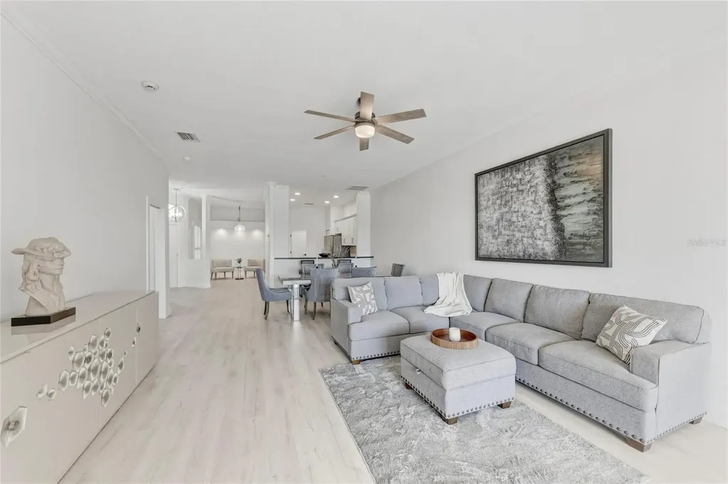 9532 Forest Hills Circle Sarasota FL 34238