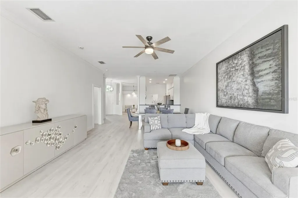 9532 Forest Hills Circle Sarasota FL 34238