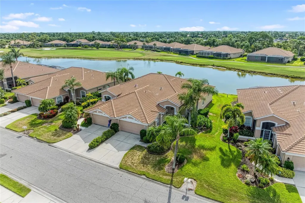 9532 Forest Hills Circle Sarasota FL 34238