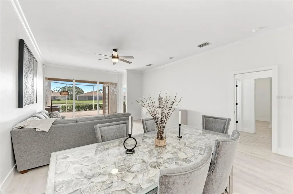 9532 Forest Hills Circle Sarasota FL 34238