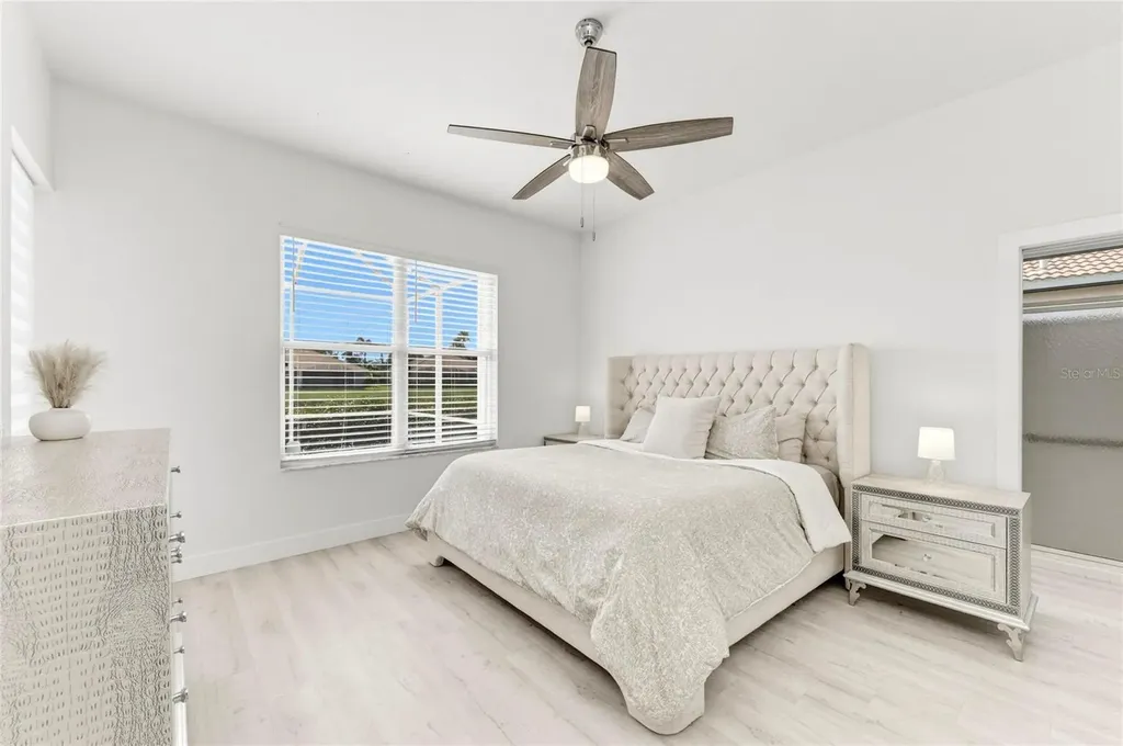 9532 Forest Hills Circle Sarasota FL 34238