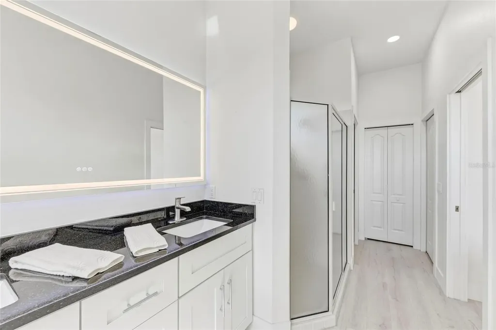 9532 Forest Hills Circle Sarasota FL 34238