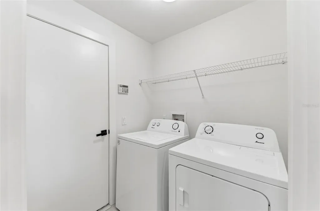 9532 Forest Hills Circle Sarasota FL 34238