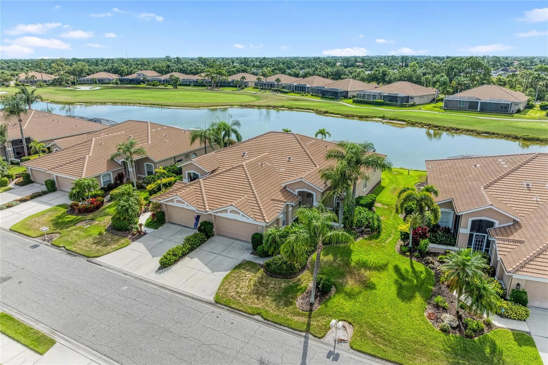 9532 Forest Hills Circle Sarasota FL 34238