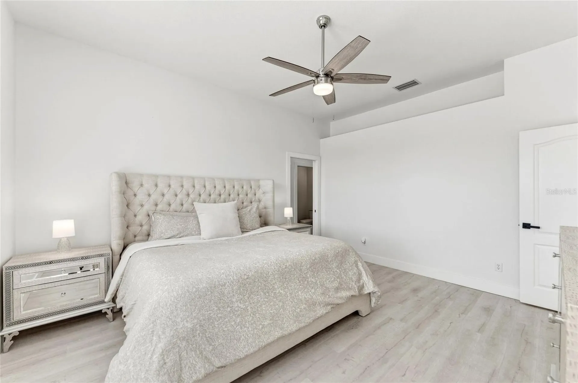 9532 Forest Hills Circle Sarasota FL 34238